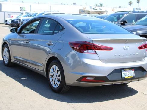 Used 2020 Hyundai Elantra SE w/ Cargo Package (C1) FWD image 3