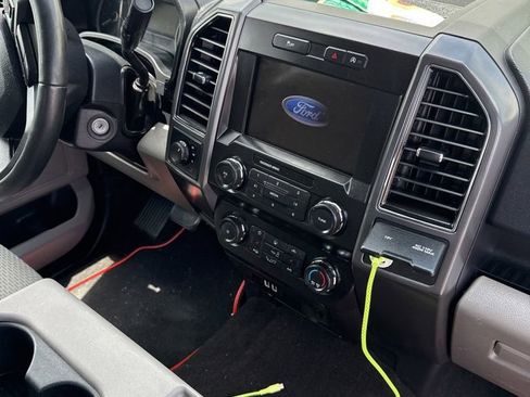 Used 2019 Ford F150 XLT w/ Equipment Group 302A Luxury AWD/4WD image 18
