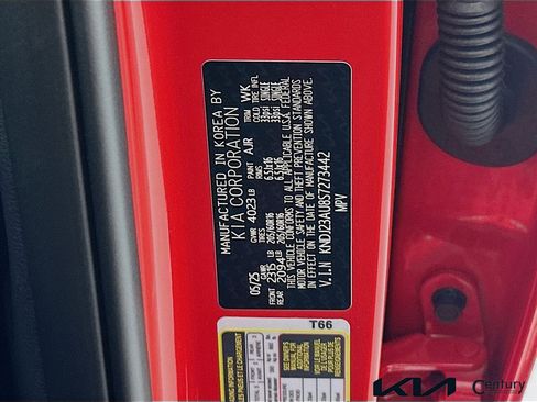 Certified 2025 Kia Soul LX FWD image 20
