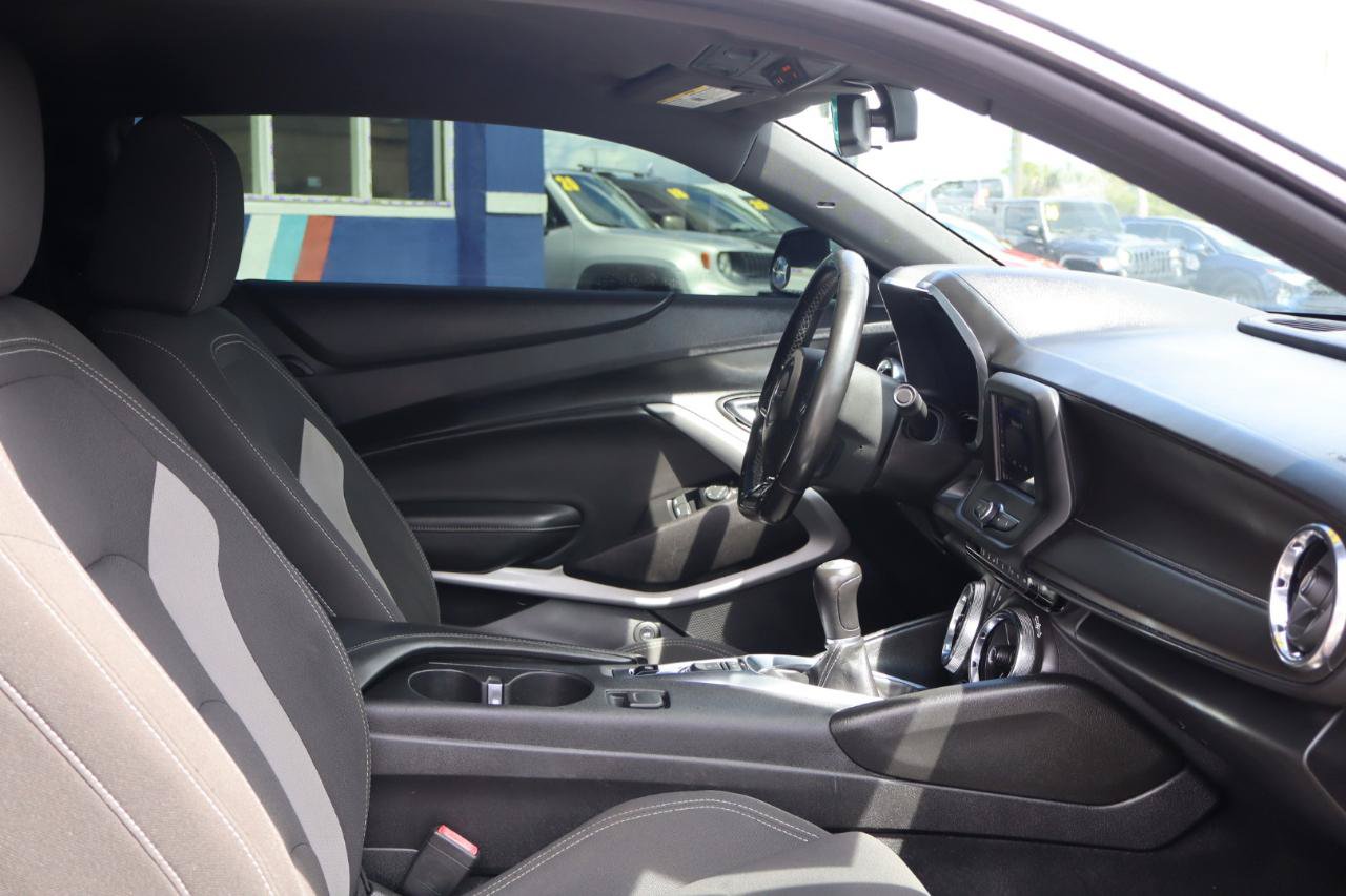 Used 2020 Chevrolet Camaro LT w/ RS Package RWD image 17