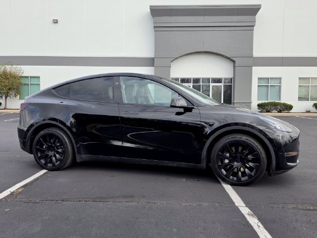 Used 2023 Tesla Model Y Long Range AWD/4WD image 8