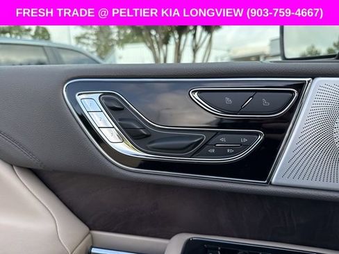 Used 2023 Lincoln Navigator Reserve image 4