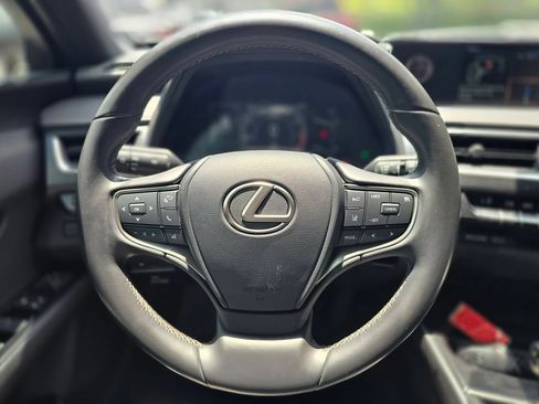 Used 2021 Lexus UX 200 w/ Accessory Package (Z1) FWD image 23