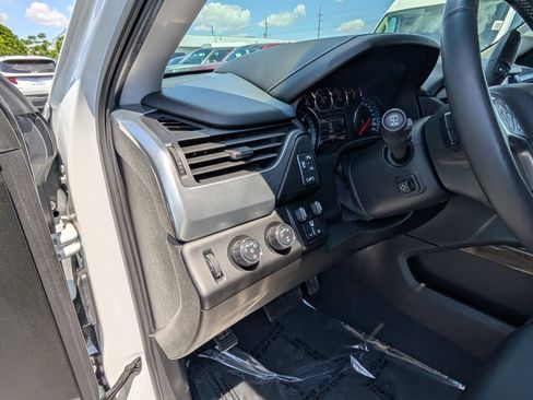Used 2019 Chevrolet Tahoe LT w/ LT Signature Package AWD/4WD image 23