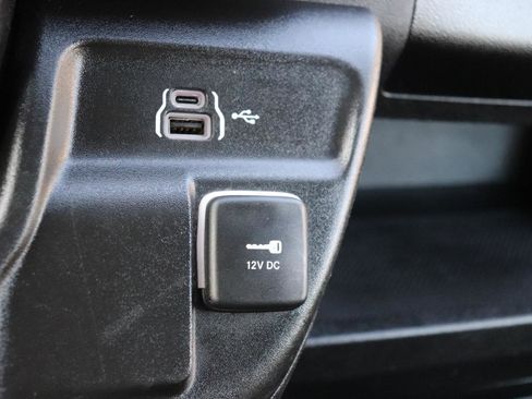 Used 2025 RAM ProMaster 2500 w/ Convenience Group image 35