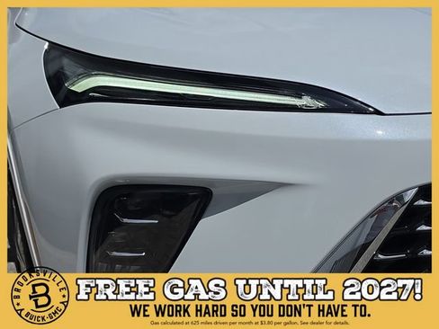 New 2027 Buick Enclave Avenir w/ LPO, Floor Liner Package FWD image 10