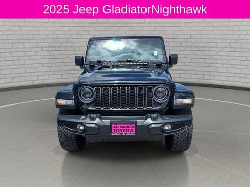 Used 2025 Jeep Gladiator Sport AWD/4WD image 2