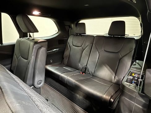 Used 2025 Lexus TX 500h AWD w/ Technology Package image 28