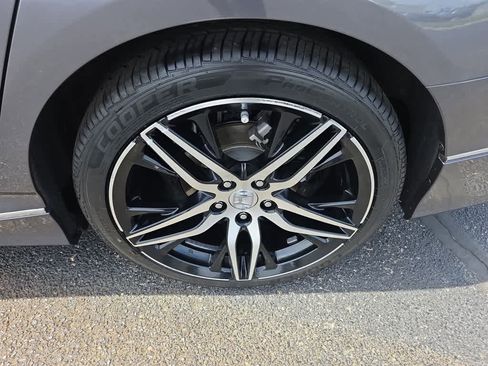 Certified 2022 Honda Accord Touring image 30