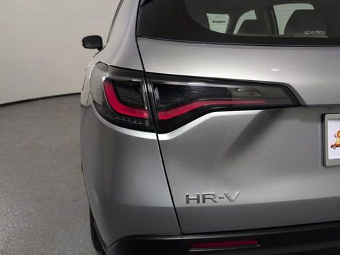 Certified 2023 Honda HR-V LX image 31