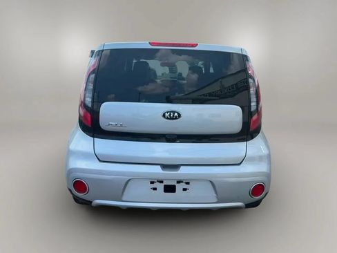 Used 2017 Kia Soul + FWD image 9