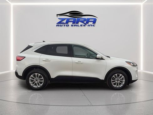 Used 2021 Ford Escape SE w/ Cold Weather Package AWD/4WD image 8