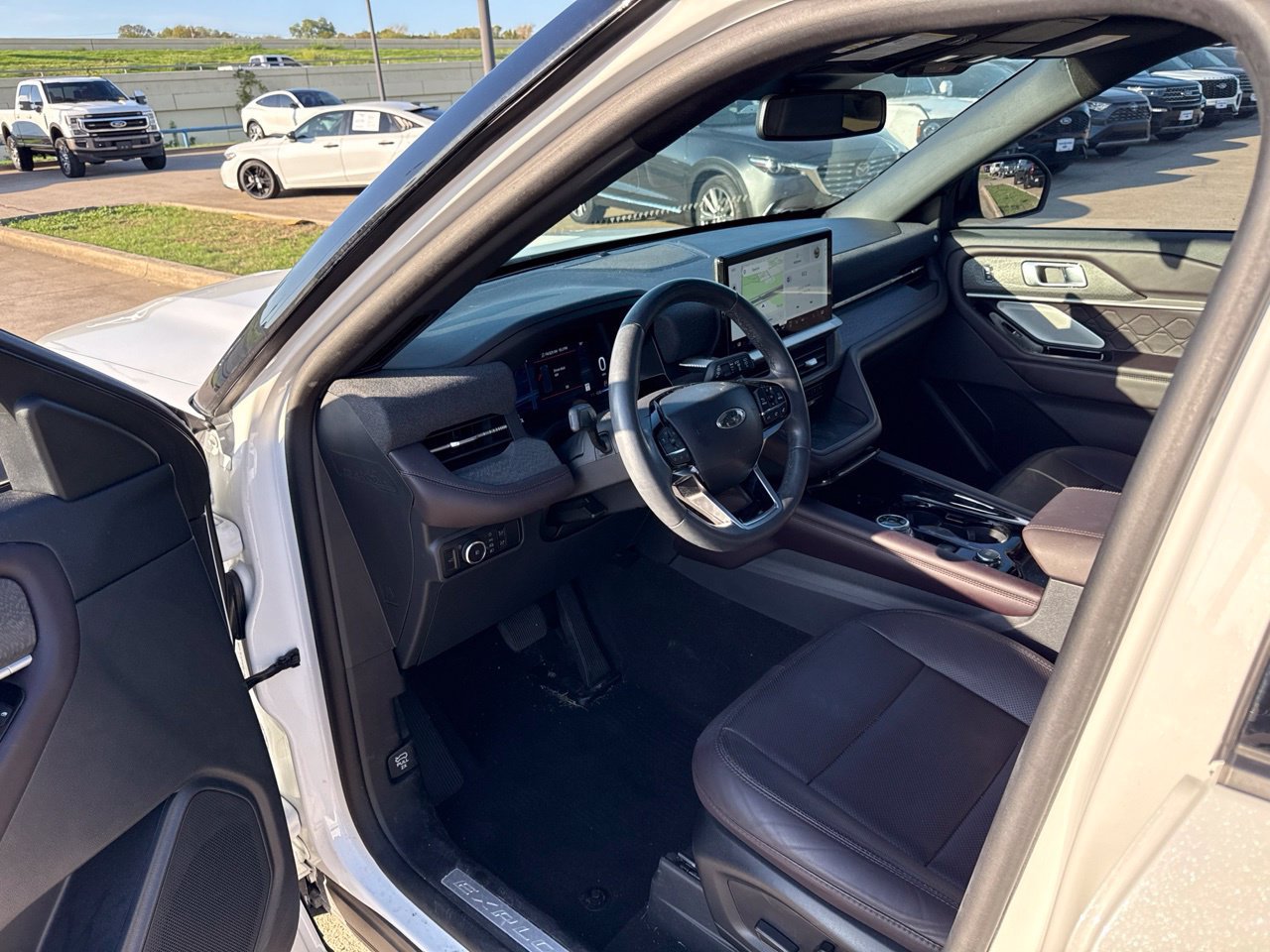 Used 2025 Ford Explorer Platinum w/ Ultimate Package RWD image 20