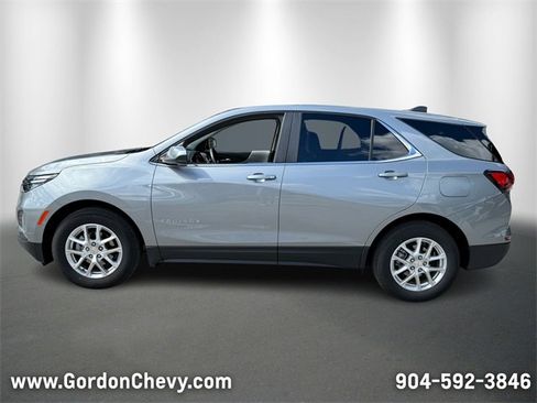 Used 2024 Chevrolet Equinox LT image 2