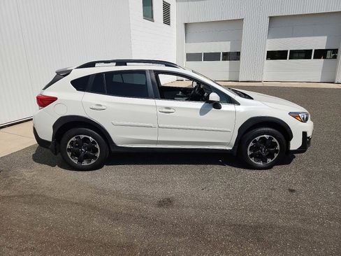 Used 2023 Subaru Crosstrek 2.0i Premium image 7