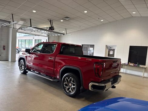 Used 2024 GMC Sierra 1500 SLT w/ SLT Premium Plus Package AWD/4WD image 5