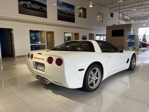 Used 1999 Chevrolet Corvette Coupe w/ Memory Pkg image 3