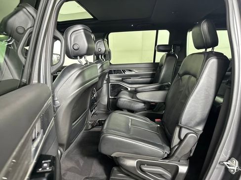 Used 2022 Jeep Wagoneer Series III w/ Premium Group I image 24