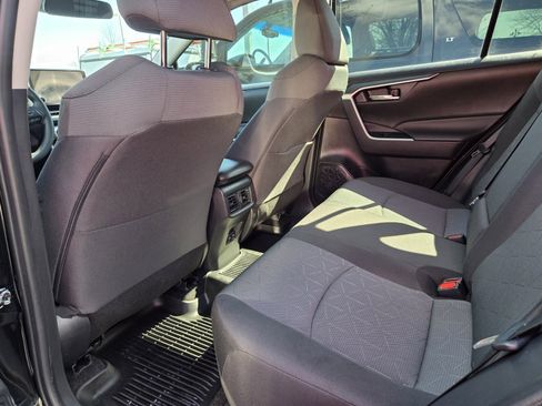 Used 2024 Toyota RAV4 XLE w/ Convenience Package image 11