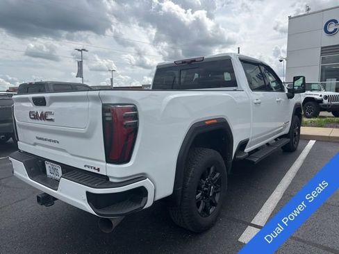 Used 2025 GMC Sierra 2500 AT4 w/ AT4 Premium Plus Package AWD/4WD image 7