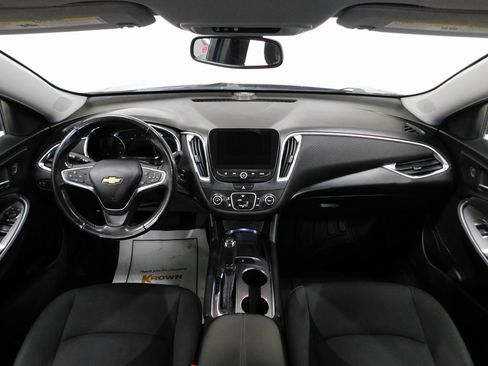 Used 2018 Chevrolet Malibu LT image 40