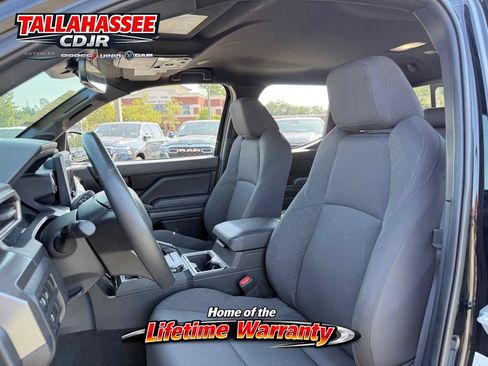 Used 2024 Toyota Tacoma SR5 AWD/4WD image 18