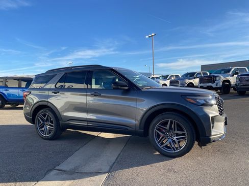 New 2026 Ford Explorer ST image 21