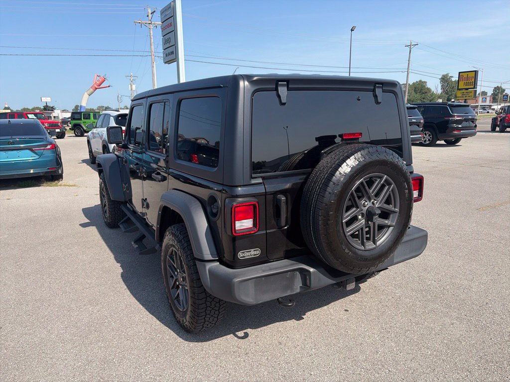 Used 2024 Jeep Wrangler Unlimited Sport AWD/4WD image 4