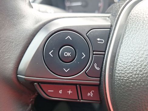 Used 2025 Toyota Corolla Cross LE image 22