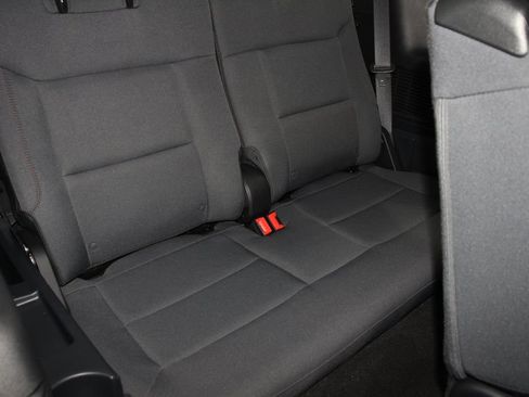 Certified 2025 Ford Explorer Active AWD/4WD image 27