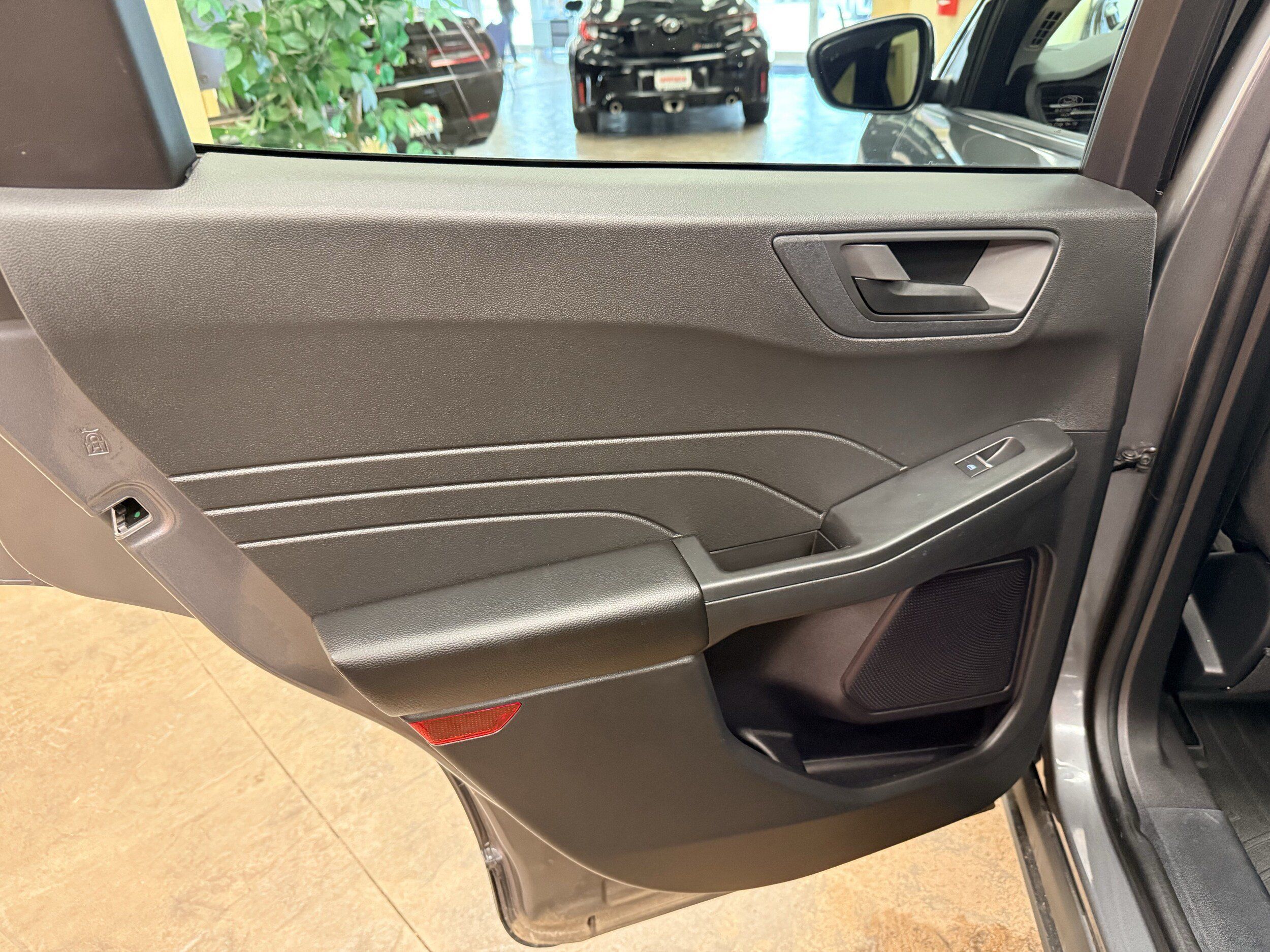 Used 2024 Ford Escape Active AWD/4WD image 10