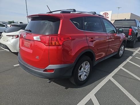 Used 2015 Toyota RAV4 LE AWD/4WD image 3