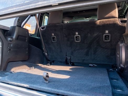 Used 2018 Jeep Wrangler Unlimited Sahara image 32