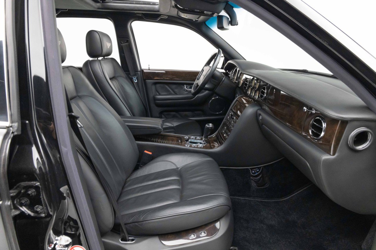 Used 2007 Bentley Arnage R RWD image 26