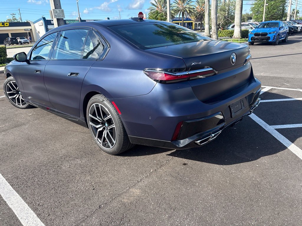 Certified 2024 BMW 760i xDrive AWD/4WD image 9