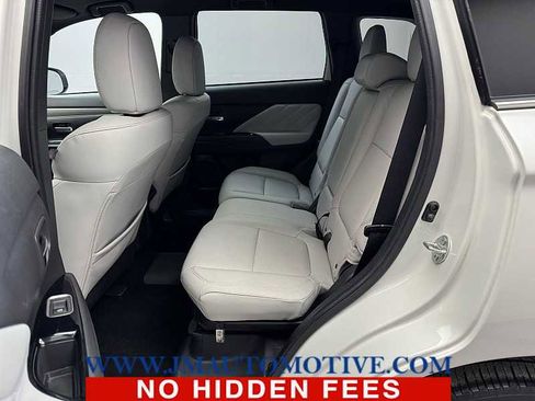 Used 2019 Mitsubishi Outlander SEL image 17