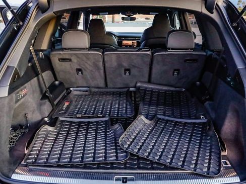 Used 2023 Audi SQ7 Prestige w/ Prestige Package image 27