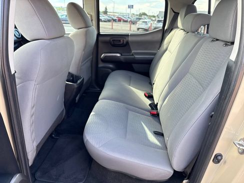 Used 2019 Toyota Tacoma SR5 AWD/4WD image 26