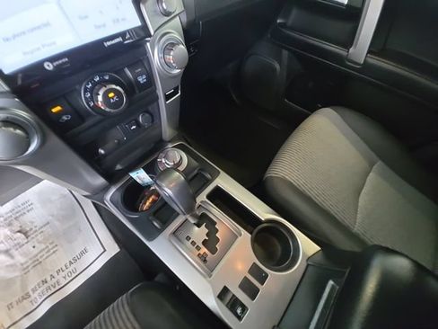Used 2022 Toyota 4Runner SR5 AWD/4WD image 18