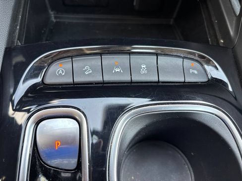 Certified 2023 Buick Envision Essence AWD/4WD image 30
