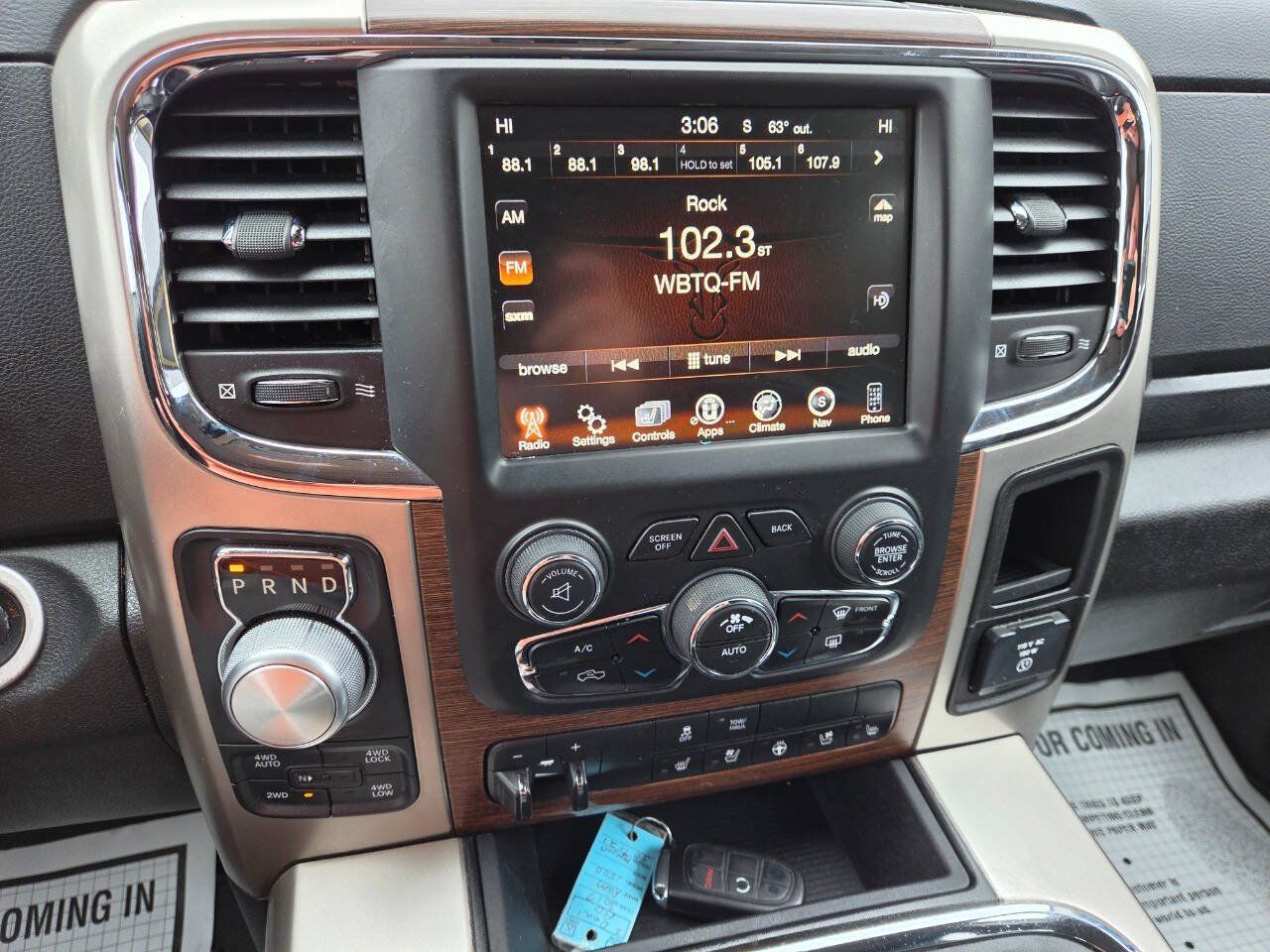 Used 2017 RAM 1500 Laramie w/ Convenience Group AWD/4WD image 26