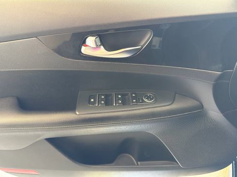 Used 2021 Kia Forte GT-Line FWD image 17