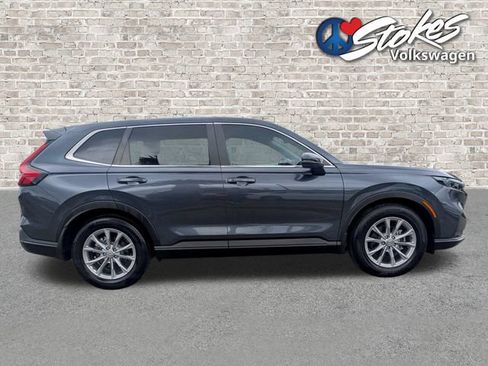 Used 2024 Honda CR-V EX image 3