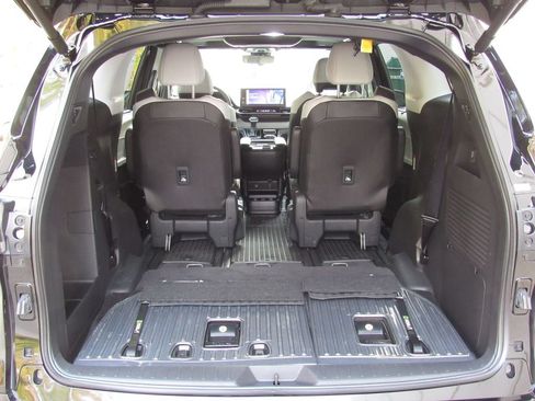 Used 2025 Toyota Sienna XSE AWD/4WD image 24