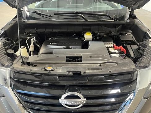 Used 2022 Nissan Pathfinder SL AWD/4WD image 9