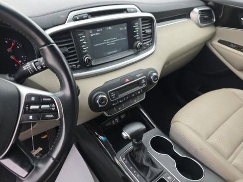 Used 2019 Kia Sorento EX image 7