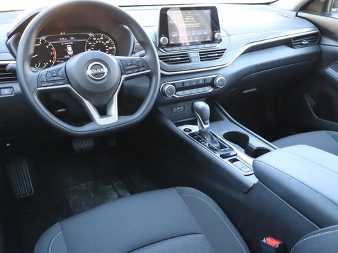 Used 2026 Nissan Altima 2.5 SV AWD/4WD image 4