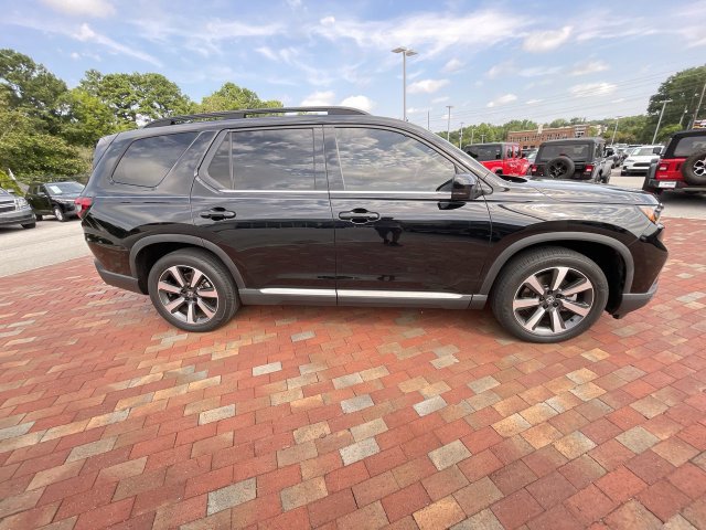Certified 2025 Honda Pilot Touring image 37