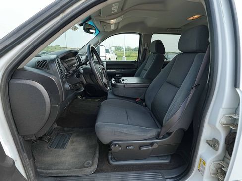 Used 2009 Chevrolet Silverado 2500 LT w/ Exterior Plus Package AWD/4WD image 11