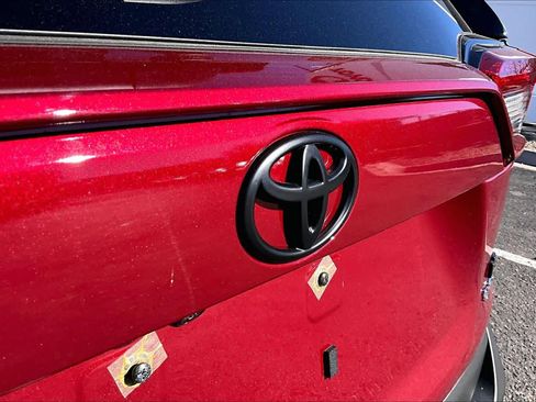 Used 2025 Toyota RAV4 LE image 27